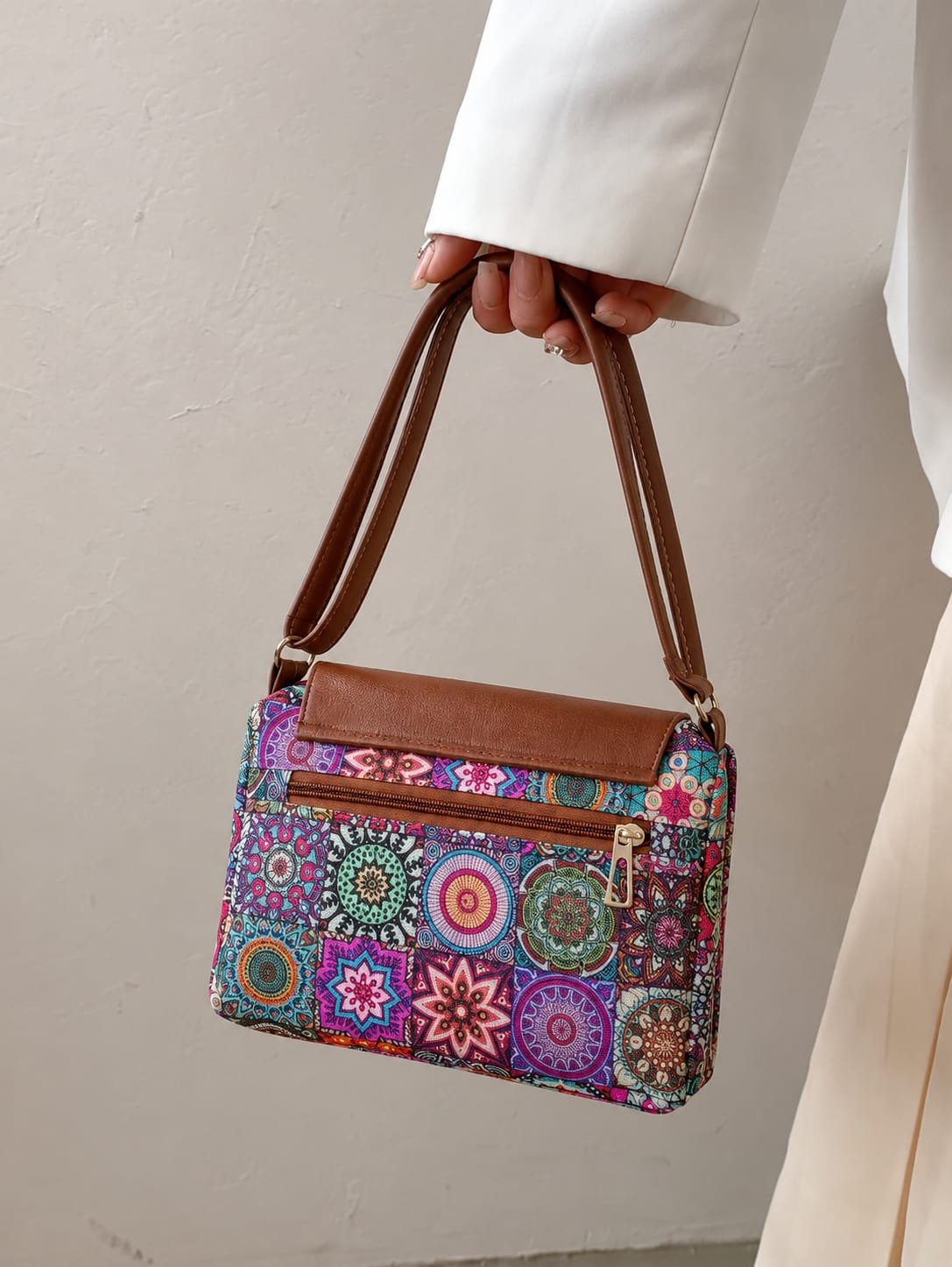 Elegant handbag